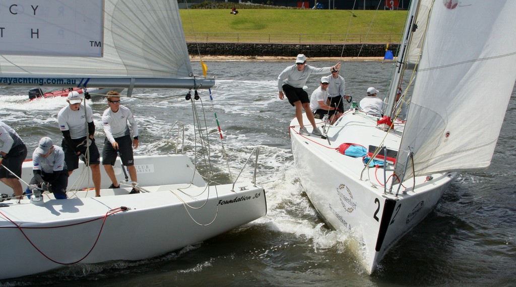 Mirsky (L) and Swinton go round and round &copy; Sail-World.com /AUS http://www.sail-world.com